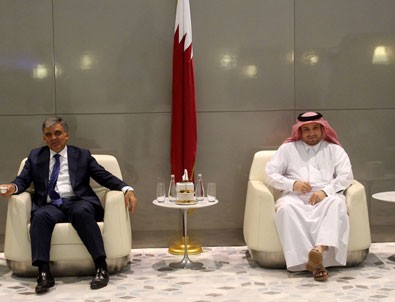 Abdullah Gül Katar'da