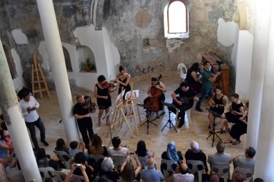 Ayastefanos Kilisesi'nde Klasik Müzik Konseri
