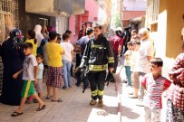 ŞEYH ŞAMIL - Diyarbakır'da Korkutan Yangın Açıklaması 2 Çocuk Mahsur Kaldı