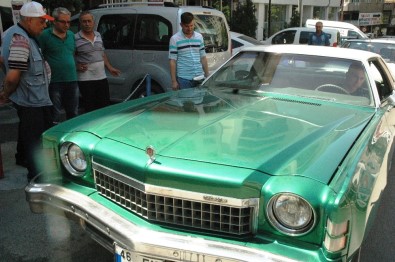 Gurbetçinin Klasik Otomobili Kahramanmaraş'ta İlgi Odağı Oldu