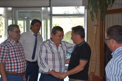 Kıyı Belediyelerden Başkan Kamil Saka'ya Destek