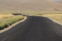 Tutak'ta Asfalt Çalışmaları Devam Ediyor