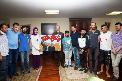 Umudun Kanatları'ndan Başkan Tuna'ya Ziyaret