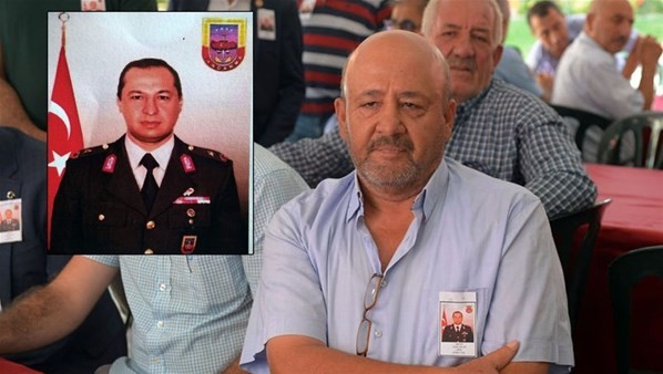 Erdoğan şehit binbaşının babası ile kucaklaştı