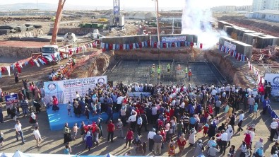 Bakan Gül, Mavikent 5. Etap Konutlarının Temelini Attı