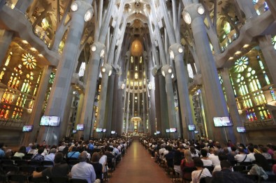 Barselona'da Terör Kurbanları İçin Cenaze Töreni