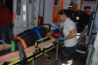 ÇANAKKALE ONSEKIZ MART ÜNIVERSITESI - Çanakkale'de Trafik Kazası Açıklaması 1 Yaralı