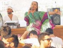 DEMET AKALIN - Demet Akalın'dan boşanma açıklaması