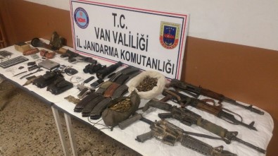 TSK Açıklaması 'Van Ve Diyarbakır'da 5 Terörist Etkisiz Hale Getirildi'