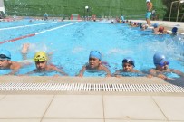 Diyarbakır'da Bin 500 Çocuk Yüzmeyi Öğreniyor