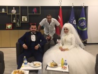 RECEP ALTEPE - Otobüsü Gelin Arabası Yapan Çifte Jest