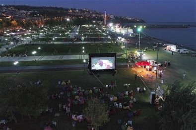 3. Açık Hava Sinema Geceleri Hükümet Kadın Ve Eyvah Eyvah 2 İle Devam Etti