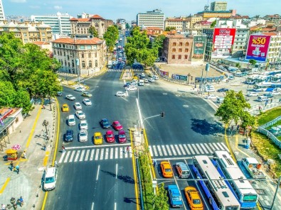 Başkent'te Asfaltı Yenilenen Caddeler Pırıl Pırıl