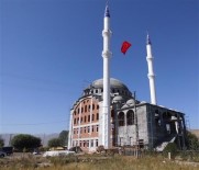 YENI CAMI - Çıldır Yeni Cami Yapımına Devam Ediliyor