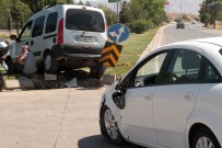 Elazığ'da Trafik Kazası Açıklaması 4 Yaralı