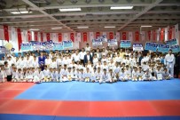 ŞANLIURFA MİLLETVEKİLİ - Gençlik Merkezinden Mezun Olan Sporcular Gösteri Düzenledi