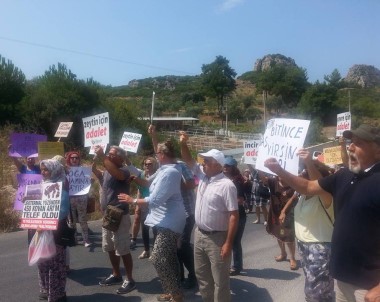 Kuşadası'nda 'Jeotermal Enerji Santralleri' Protestosu