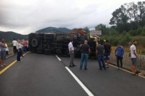 BOLU DAĞı - Bolu Dağı'nı Trafiğe Kapattı