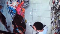 2 GENÇ KıZ - Cep Telefonu Kılıfı Hırsızlığı Kamerada