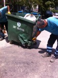 DİKKATSİZLİK - İzmit'teki Çöp Konteynerleri Zarar Görüyor