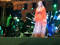 MUAZZEZ ERSOY - Muazzez Ersoy'dan Erdek'te müthiş konser