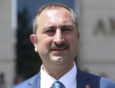 Adalet Bakanı Abdülhamit Gül'den Adil Öksüz açıklaması