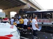 Yolcu otobüsü köprü ayağına çarptı! 5 ölü
