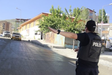 Hakkari İl Genelinde 800 Polisle Asayiş Uygulaması Yapıldı