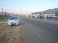 SAKARYA CADDESİ - İki Otomobil Çarpıştı Açıklaması 1 Yaralı