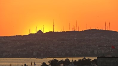 İstanbul'da Kartpostallık Gün Doğumu Manzarası