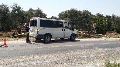 Kaçak Göçmenleri Taşıyan Araç Jandarmaya Ateş Açtı