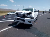 Susuz'da Trafik Kazası Açıklaması 1 Ölü 3 Yaralı Haberi