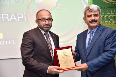 Ulusal Hippoterapi Kongresi Kartepe'de Başladı