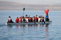BÜLENT TEKBıYıKOĞLU - Ahlat'ta Dragon Ve Yüzme Yarışları Yapıldı