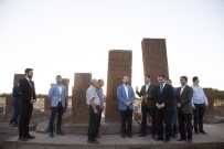 BÜLENT TEKBıYıKOĞLU - Bilal Erdoğan Ahlat'taki Tarihi Mekanları Gezdi