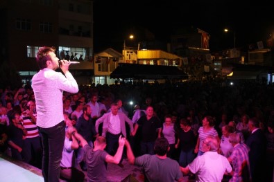 Kemalpaşalılar İlçe Olma Sevincini Tulum Ve Kemençeyle Kutladı