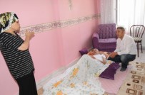 BAYRAM ŞEKERİ - Kimsesiz Ve Engelli Vatandaşlara Bayram Hediyesi