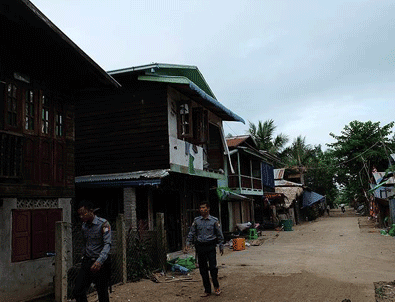 Myanmar'da karakollara saldırı: 25 ölü