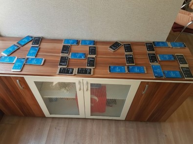 Şanlıurfa'da 30 Adet Kaçak Telefon Ele Geçirildi