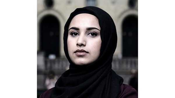 Başörtülü sunucu, Norveç'te aşırı sağcıları çıldırttı!