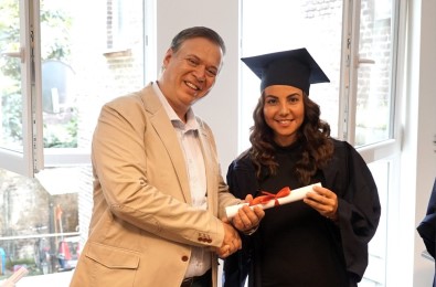 Anadolu Üniversitesi Batı Avrupa Programı Mezunları Diplomalarını Aldı