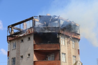 Atık Deposunun Yanındaki Binada Çıkan Yangın Korkuttu
