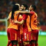 FRANK RİJKAARD - Galatasaray 8 Yıl Sonra Lige 3'Te 3 İle Başladı