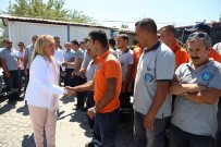 HAKAN GÜNDÜZ - İzmir'deki Belediye Başkanları Personelleriyle Bayramlaştı