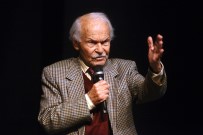 Usta Yazar Hayatını Kaybetti