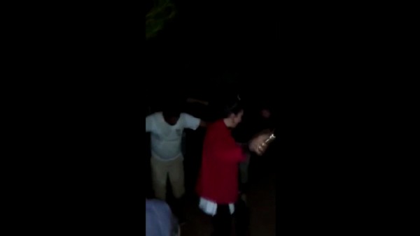 CHP'liler şehitlerin mekanında şarap içip göbek attı