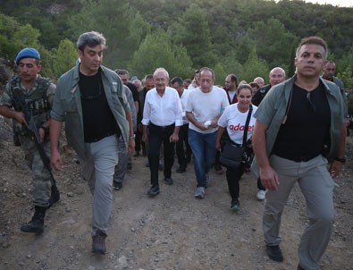 Kılıçdaroğlu, 57. Alay'a Saygı Yürüyüşü'ne katıldı