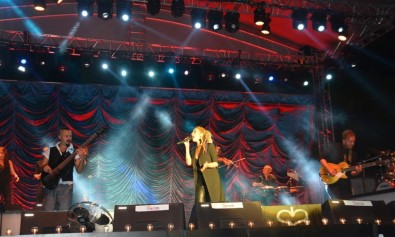 Sıla Konserinde Çorlu Eğlenceye Doydu