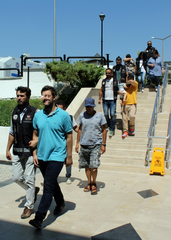 Zodyak bot ile kaçmaya çalışan FETÖ zanlıları Adliye'de