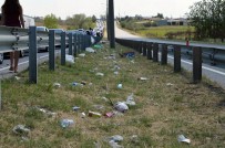 KAPIKULE SINIR KAPISI - Gurbetçilerin Çevreye Attığı Çöpler Tepkilere Neden Oldu